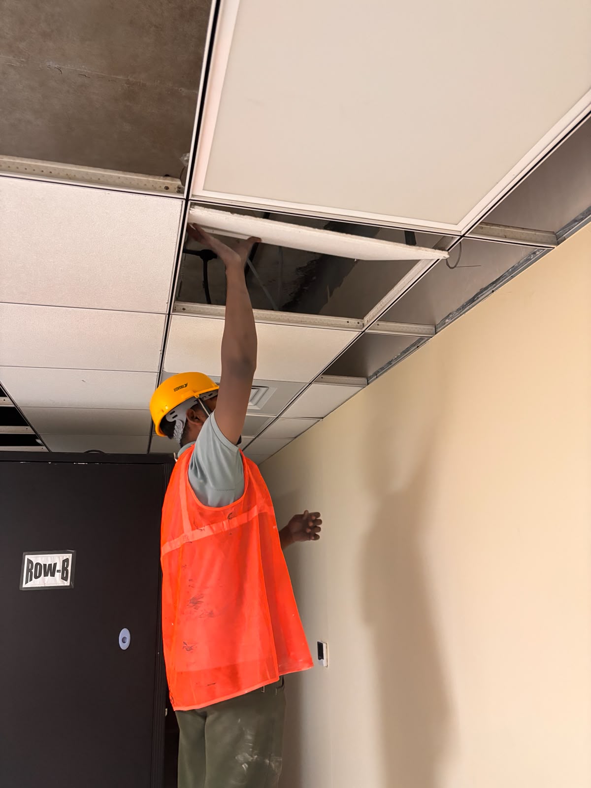 3,800 sq ft corporate ceiling sheet work, Airoli — Ceiling sheet work + painting and finishing, 2026